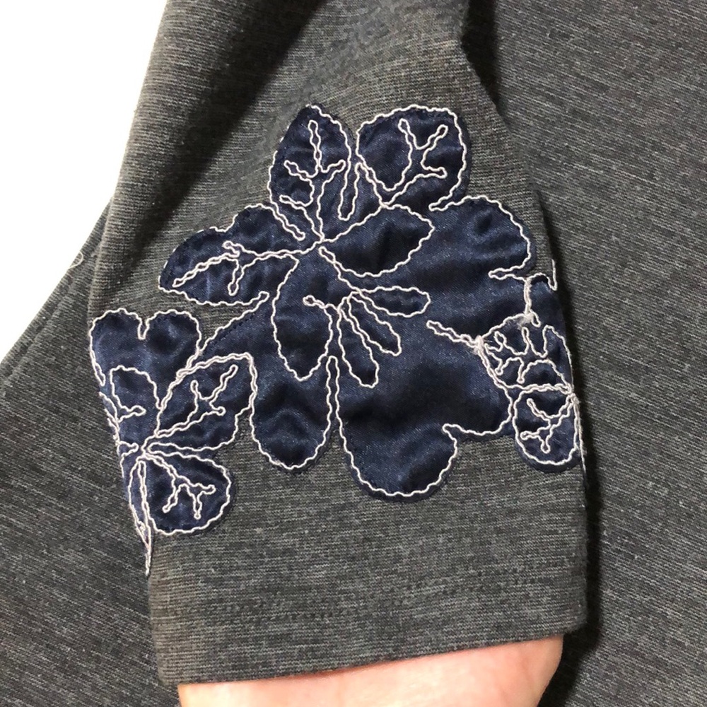 Beautiful gray tunic - Picture 3 of 4